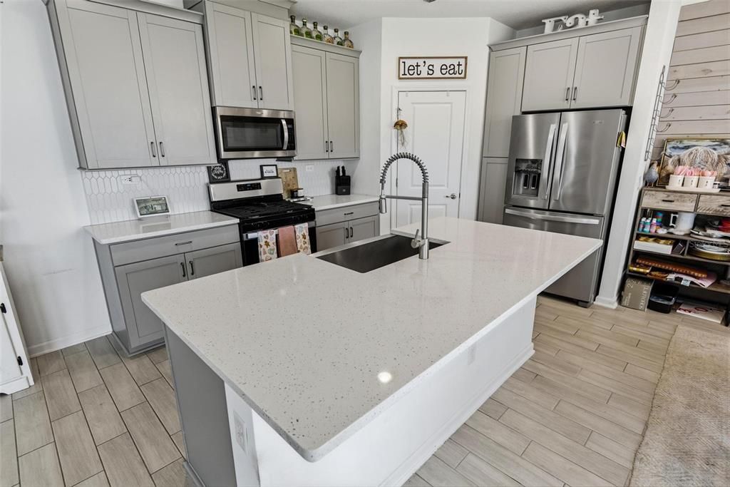 待售: $419,000 (3 贝兹, 2 浴室, 1968 平方英尺)