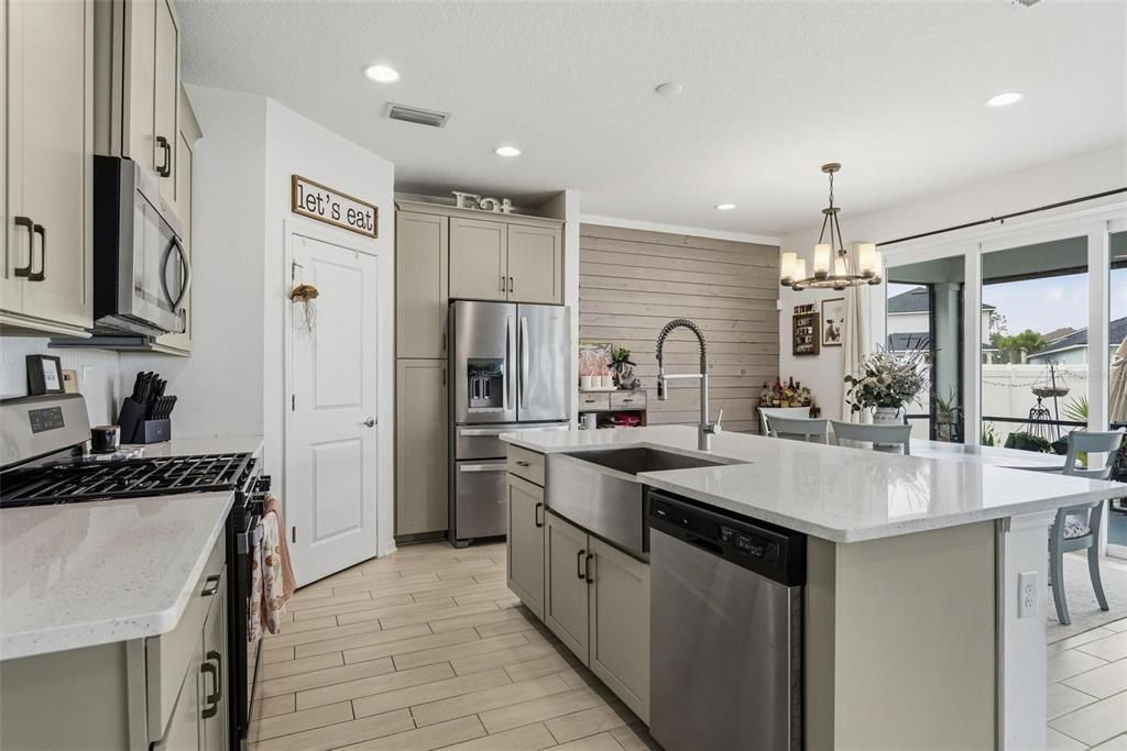 待售: $419,000 (3 贝兹, 2 浴室, 1968 平方英尺)