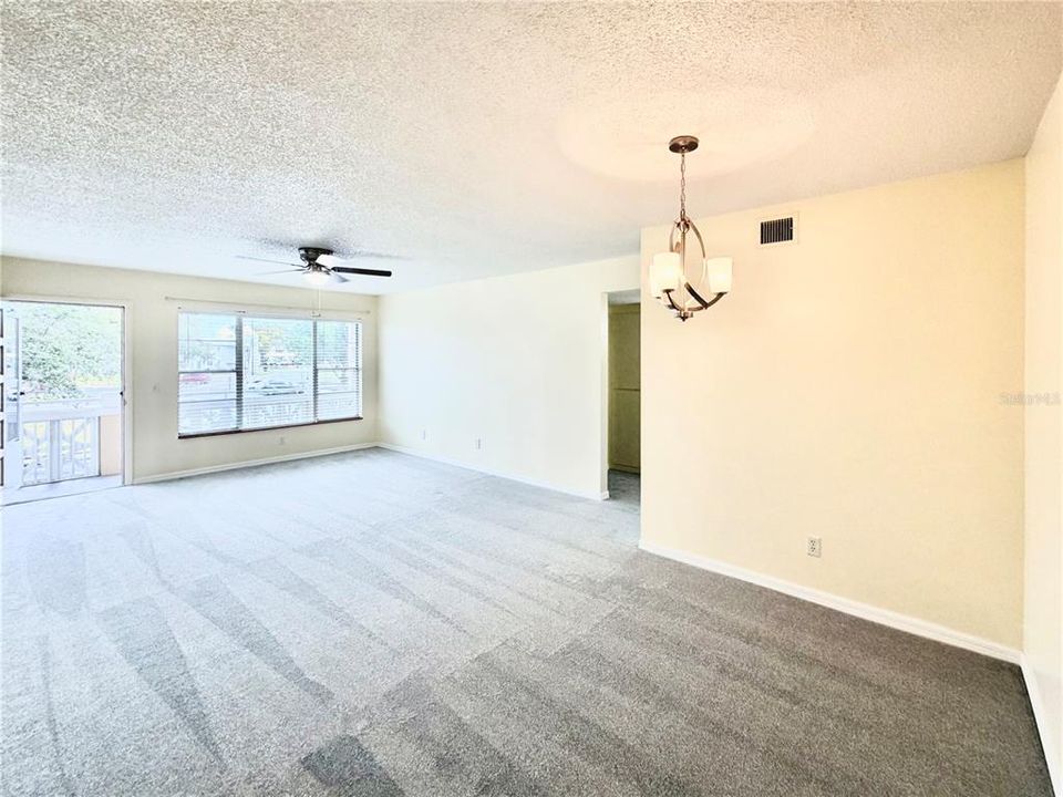 出租: $1,600 (2 贝兹, 2 浴室, 1100 平方英尺)