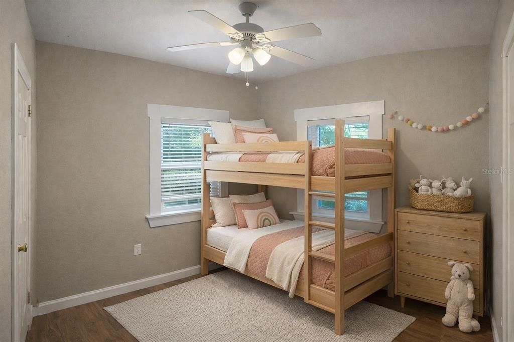 For Rent: $1,850 (2 beds, 1 baths, 924 Square Feet)