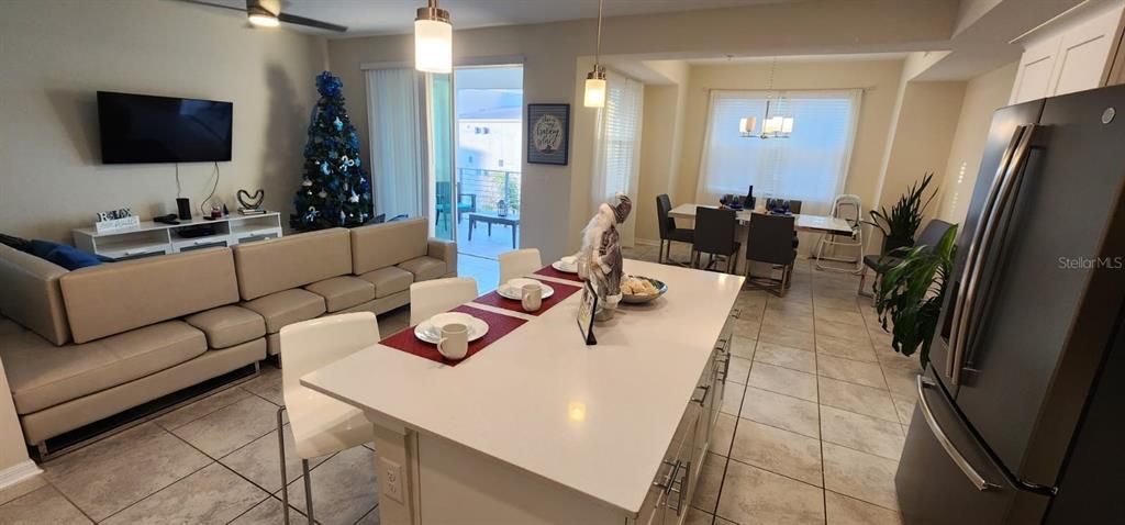 待售: $289,900 (2 贝兹, 2 浴室, 1186 平方英尺)