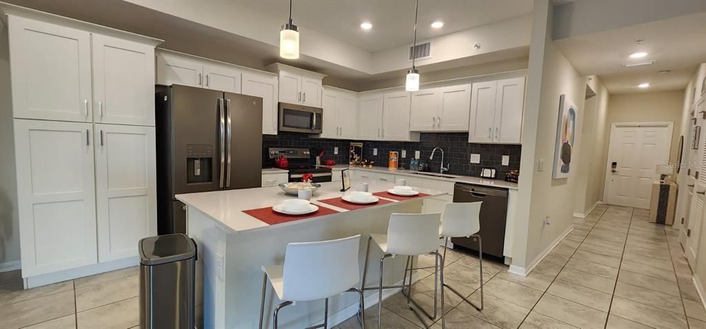 待售: $289,900 (2 贝兹, 2 浴室, 1186 平方英尺)