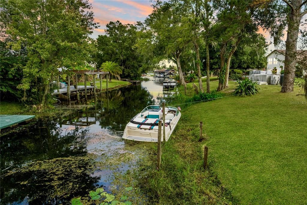 На продажу: $675,000 (4 спален, 2 ванн, 2035 Квадратных фут)