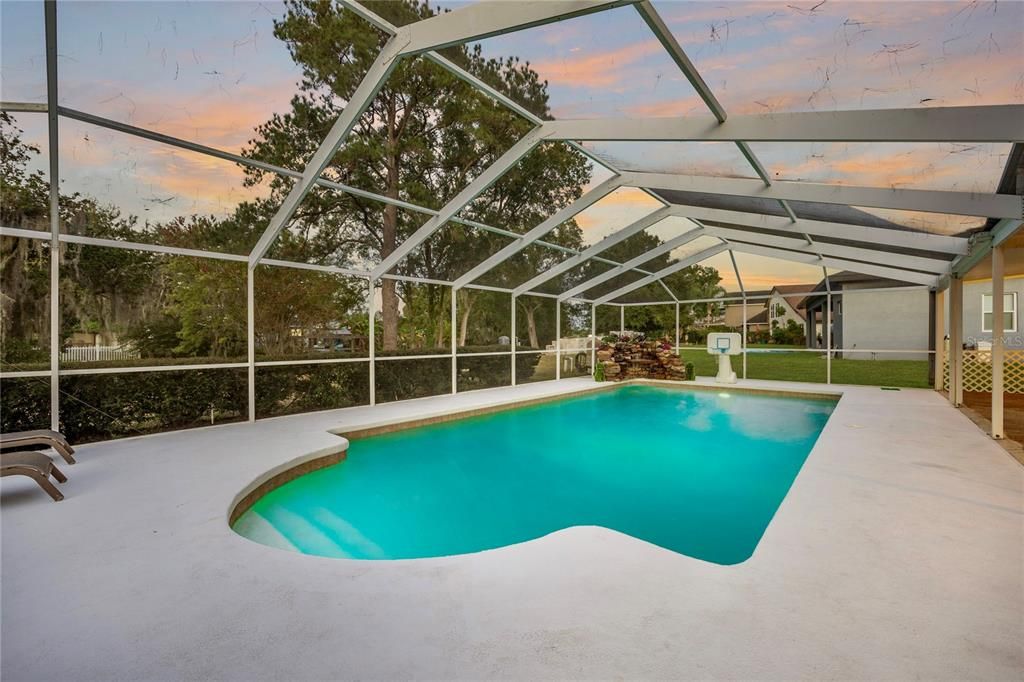 На продажу: $675,000 (4 спален, 2 ванн, 2035 Квадратных фут)