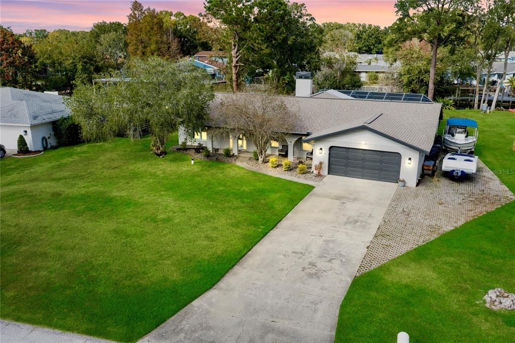 На продажу: $675,000 (4 спален, 2 ванн, 2035 Квадратных фут)