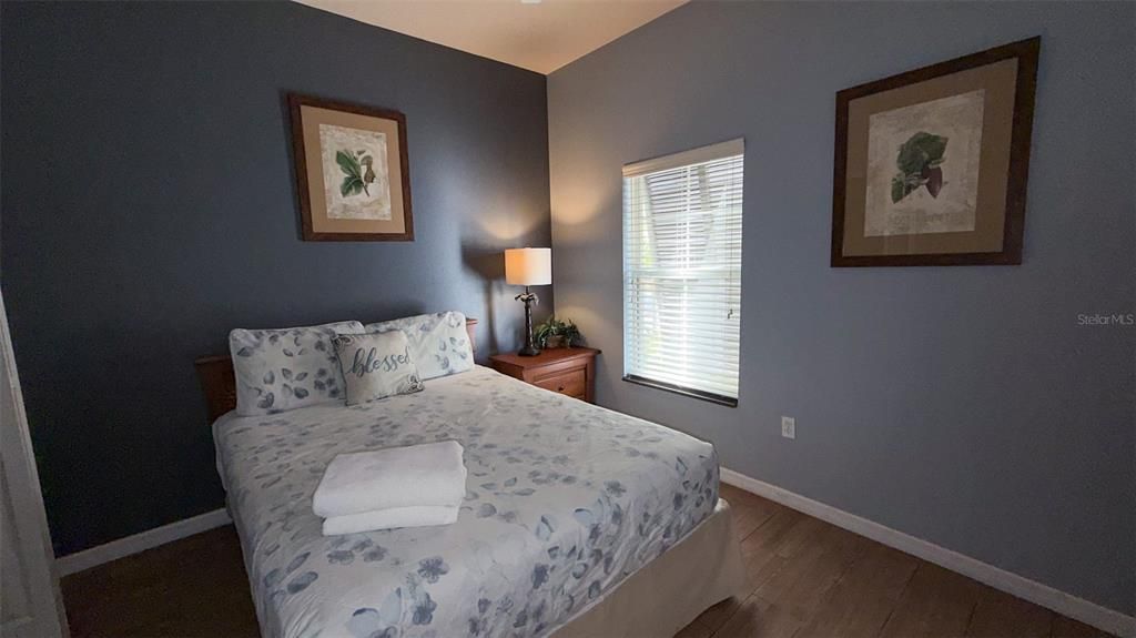 En Venta: $359,900 (4 camas, 2 baños, 1636 Pies cuadrados)