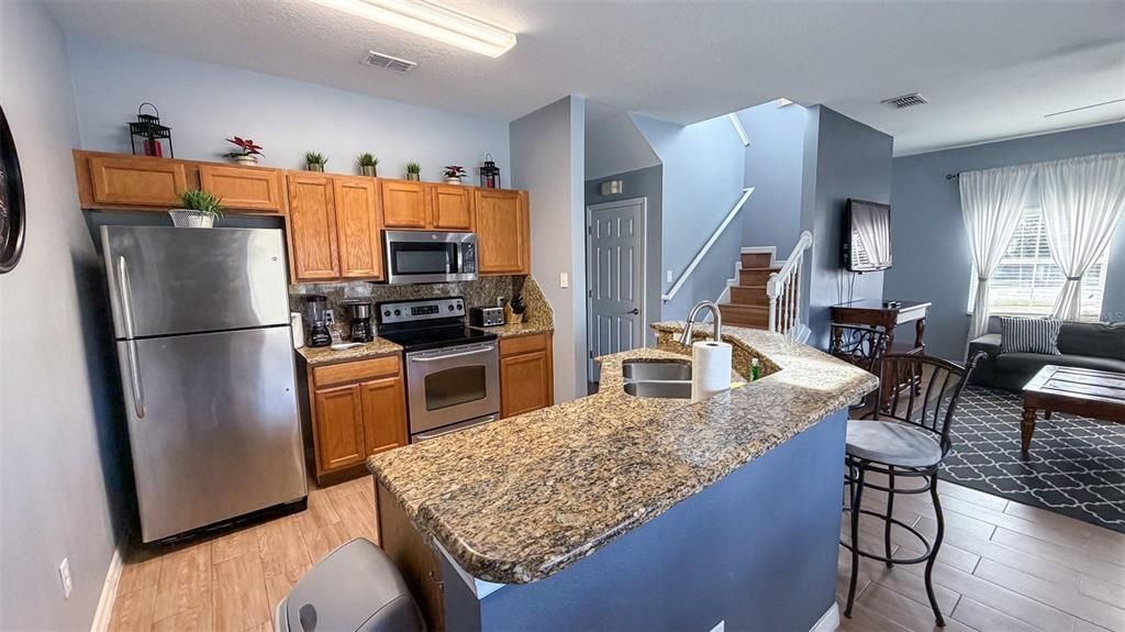 En Venta: $359,900 (4 camas, 2 baños, 1636 Pies cuadrados)