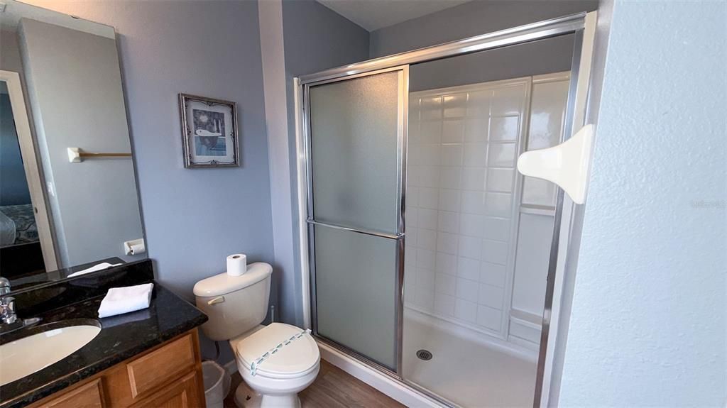 En Venta: $359,900 (4 camas, 2 baños, 1636 Pies cuadrados)