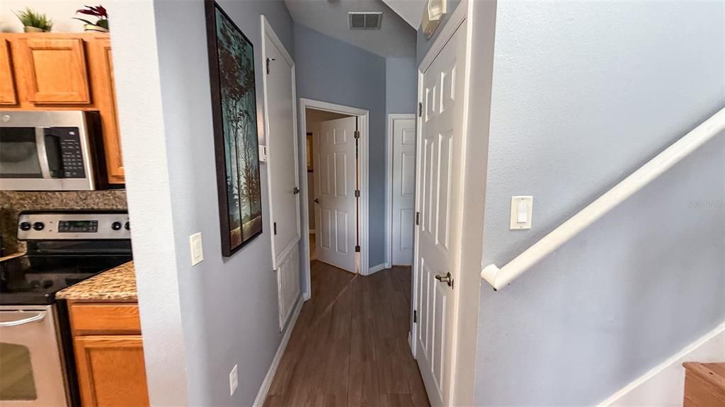 En Venta: $359,900 (4 camas, 2 baños, 1636 Pies cuadrados)