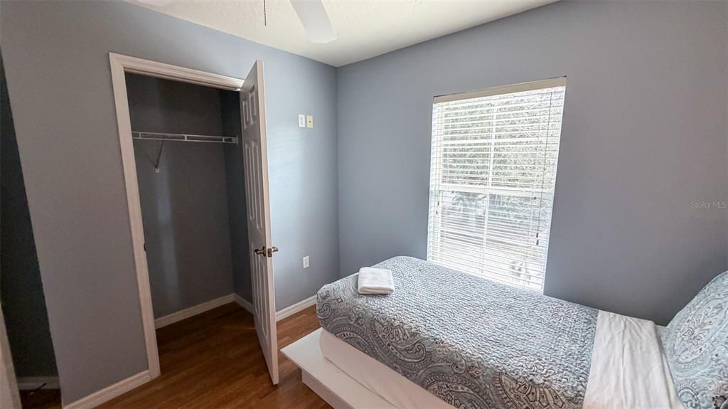 En Venta: $359,900 (4 camas, 2 baños, 1636 Pies cuadrados)