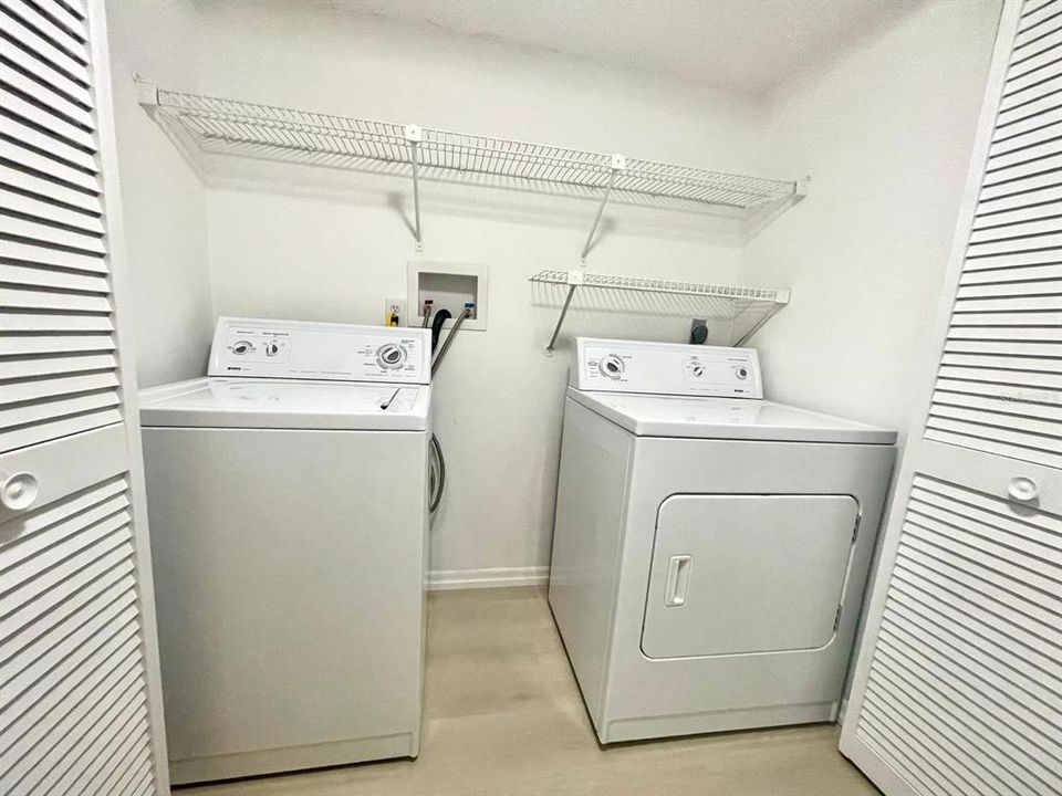 出租: $2,000 (2 贝兹, 2 浴室, 1075 平方英尺)