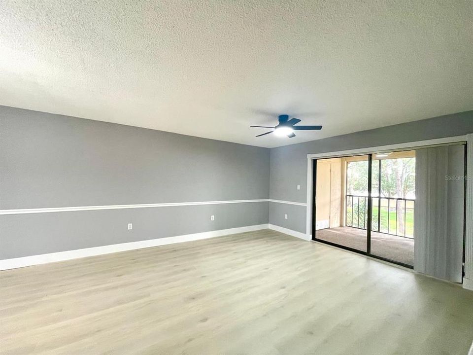 出租: $2,000 (2 贝兹, 2 浴室, 1075 平方英尺)