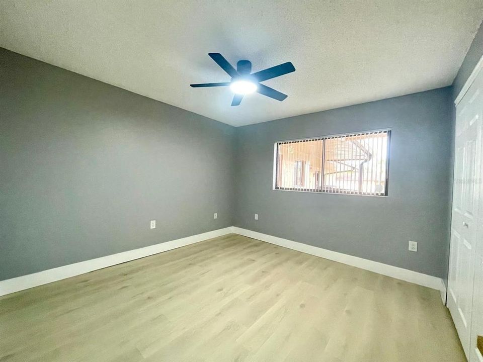 出租: $2,000 (2 贝兹, 2 浴室, 1075 平方英尺)