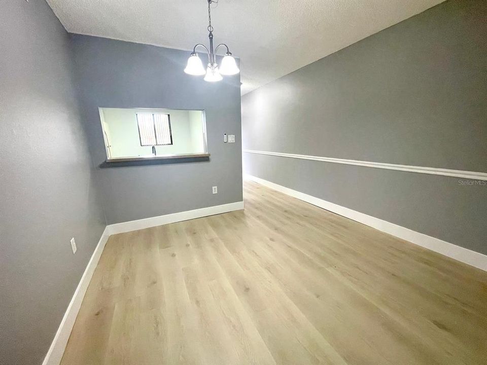 出租: $2,000 (2 贝兹, 2 浴室, 1075 平方英尺)