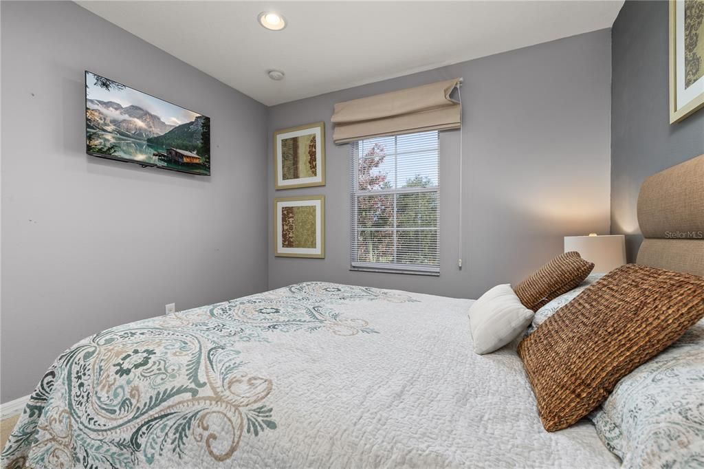 For Sale: $319,990 (3 beds, 2 baths, 1470 Square Feet)