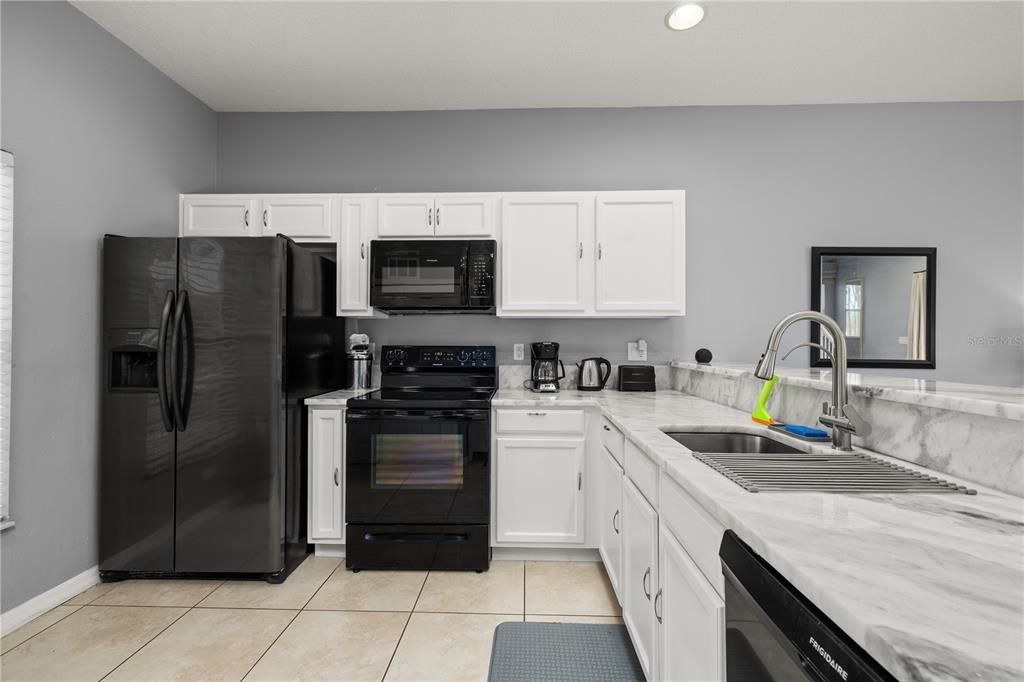 For Sale: $319,990 (3 beds, 2 baths, 1470 Square Feet)