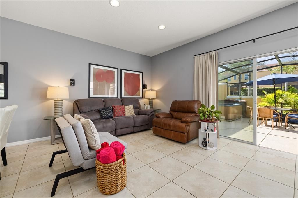 For Sale: $319,990 (3 beds, 2 baths, 1470 Square Feet)