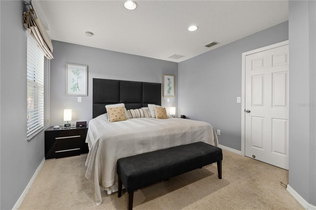 For Sale: $319,990 (3 beds, 2 baths, 1470 Square Feet)