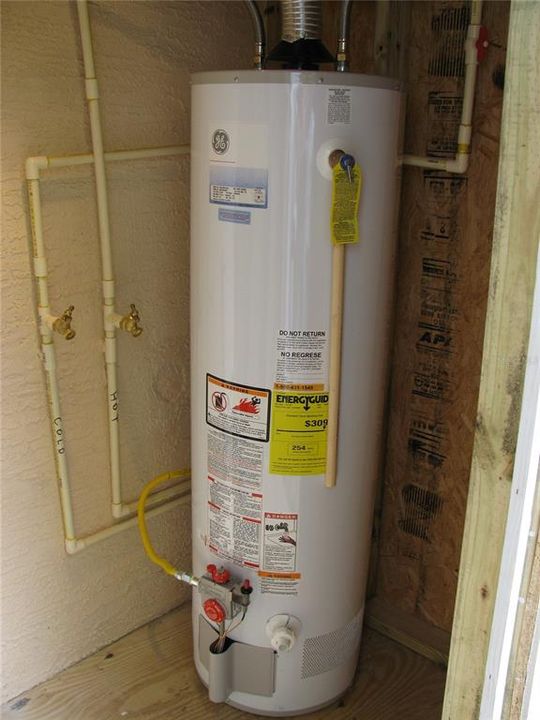 На продажу: $299,900 (3 спален, 2 ванн, 1422 Квадратных фут)