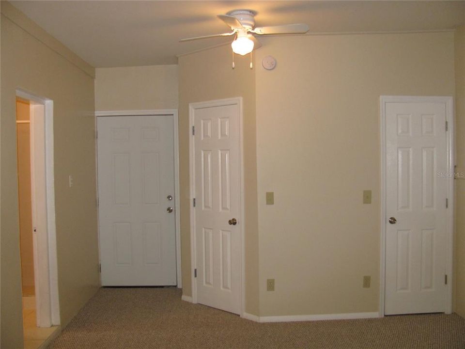 На продажу: $299,900 (3 спален, 2 ванн, 1422 Квадратных фут)