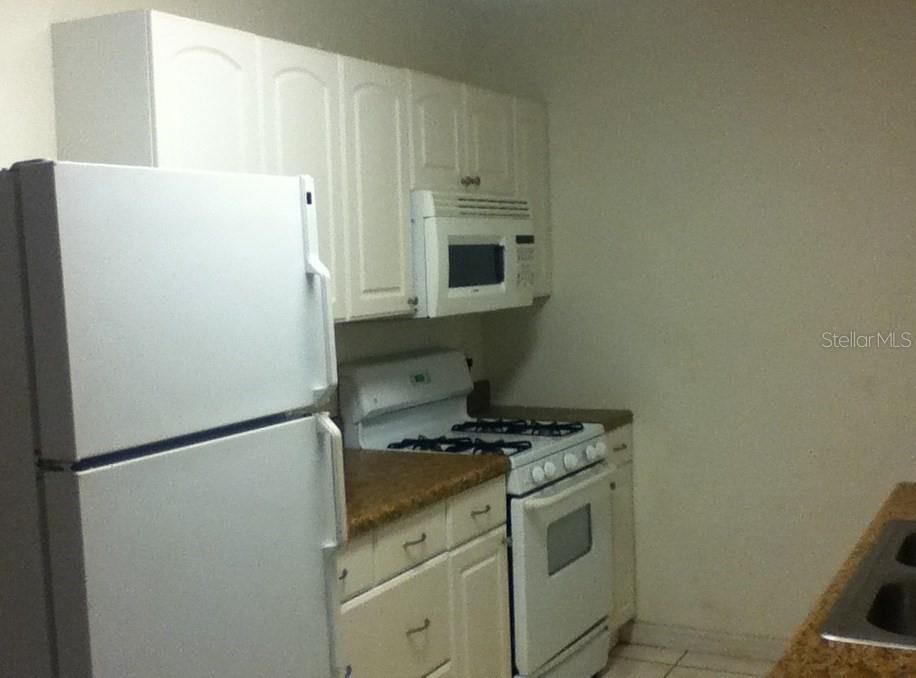 На продажу: $299,900 (3 спален, 2 ванн, 1422 Квадратных фут)