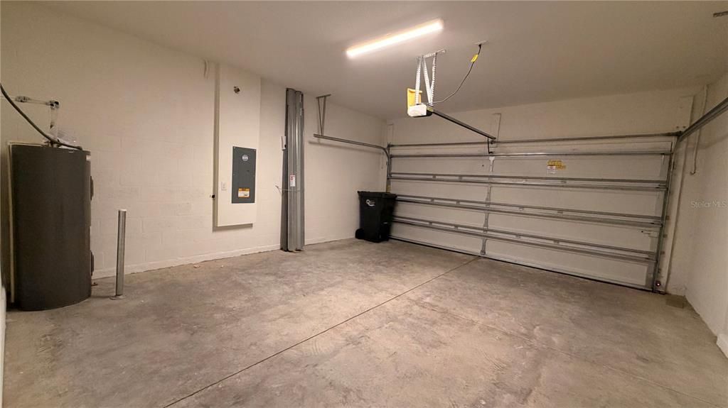 На продажу: $300,015 (3 спален, 2 ванн, 1433 Квадратных фут)