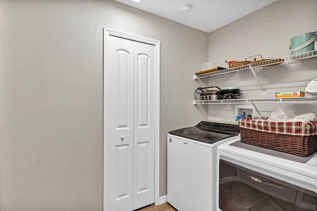 待售: $350,000 (3 贝兹, 2 浴室, 1710 平方英尺)