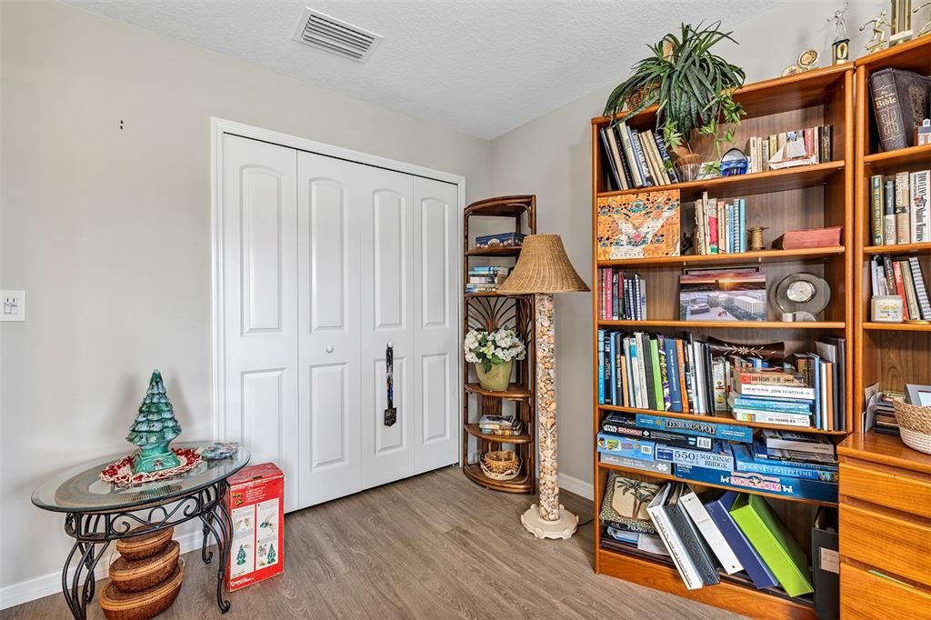 待售: $350,000 (3 贝兹, 2 浴室, 1710 平方英尺)