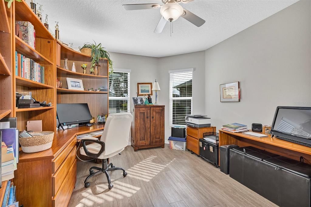 待售: $350,000 (3 贝兹, 2 浴室, 1710 平方英尺)