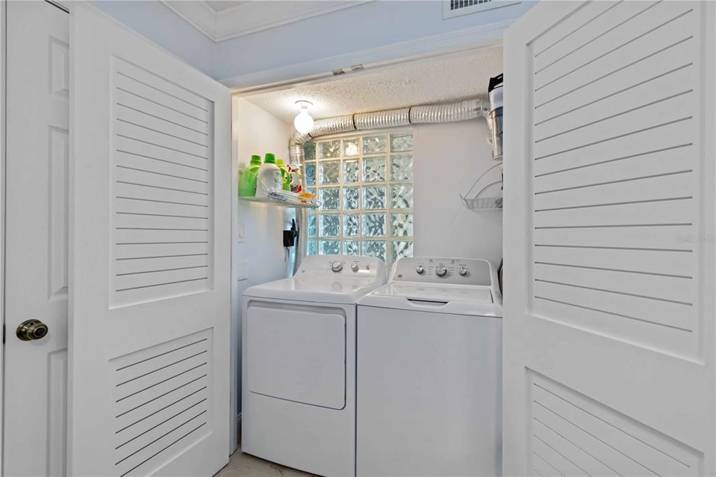 На продажу: $629,000 (2 спален, 2 ванн, 1173 Квадратных фут)