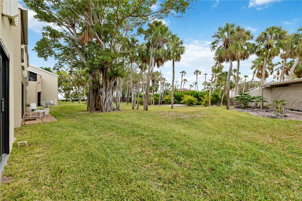 На продажу: $629,000 (2 спален, 2 ванн, 1173 Квадратных фут)