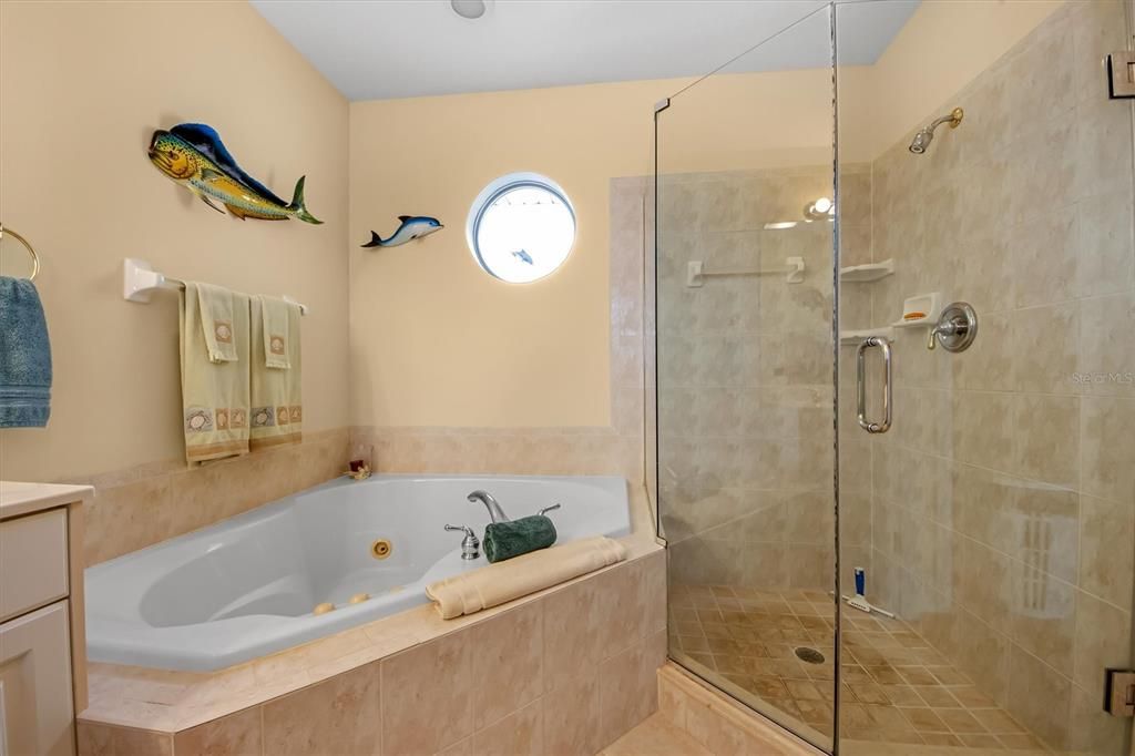 For Sale: $1,200,000 (3 beds, 2 baths, 1972 Square Feet)