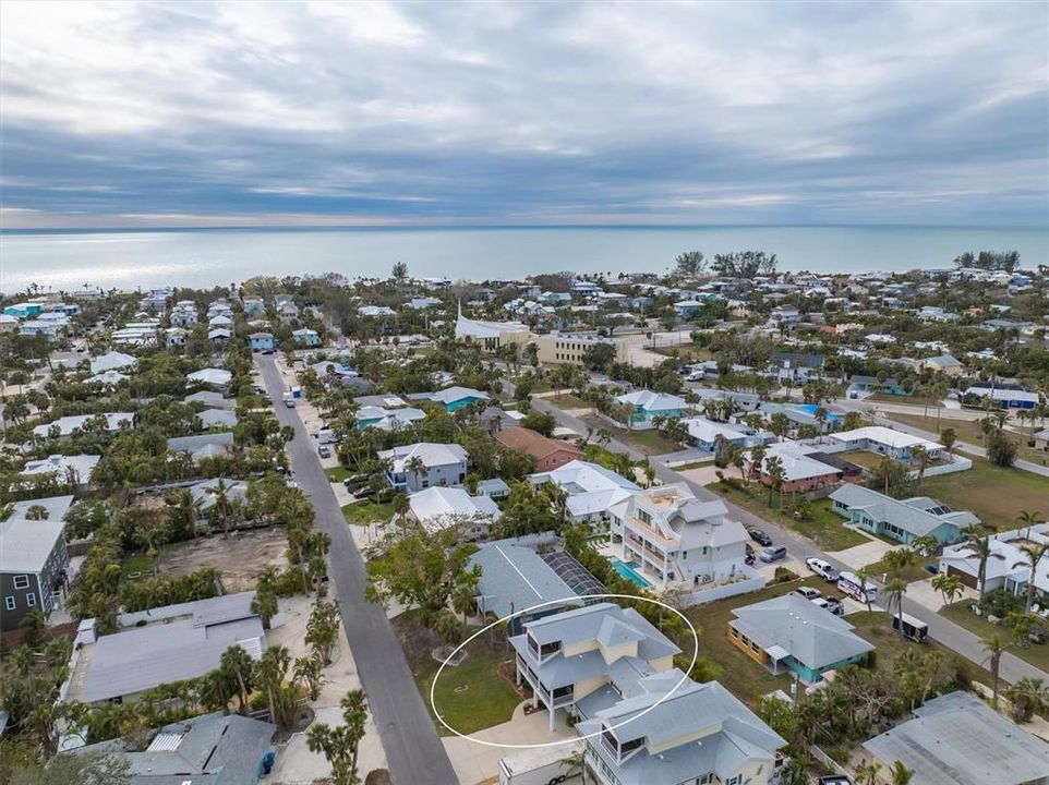 For Sale: $1,200,000 (3 beds, 2 baths, 1972 Square Feet)