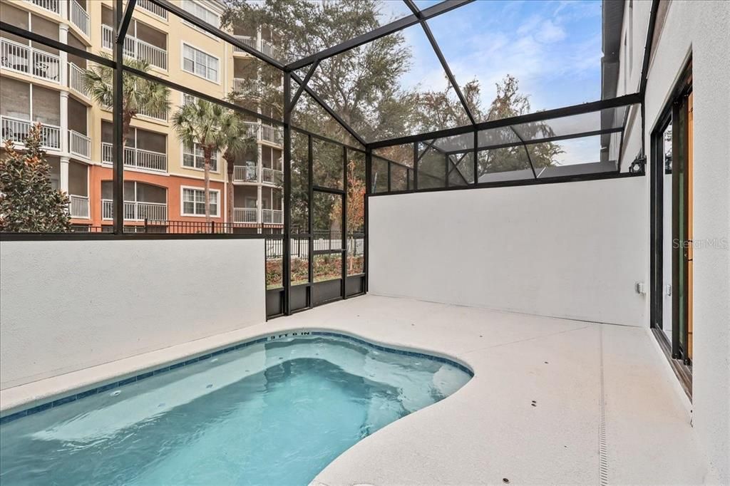 For Sale: $845,000 (5 beds, 5 baths, 1918 Square Feet)