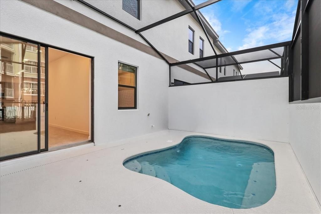 For Sale: $845,000 (5 beds, 5 baths, 1918 Square Feet)