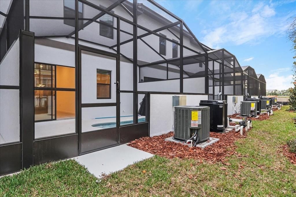 For Sale: $845,000 (5 beds, 5 baths, 1918 Square Feet)