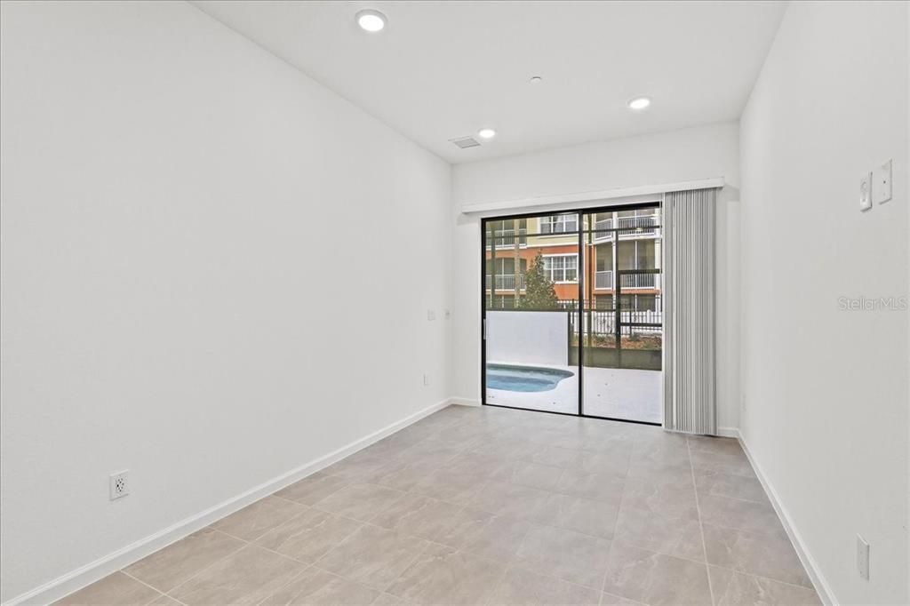 For Sale: $845,000 (5 beds, 5 baths, 1918 Square Feet)