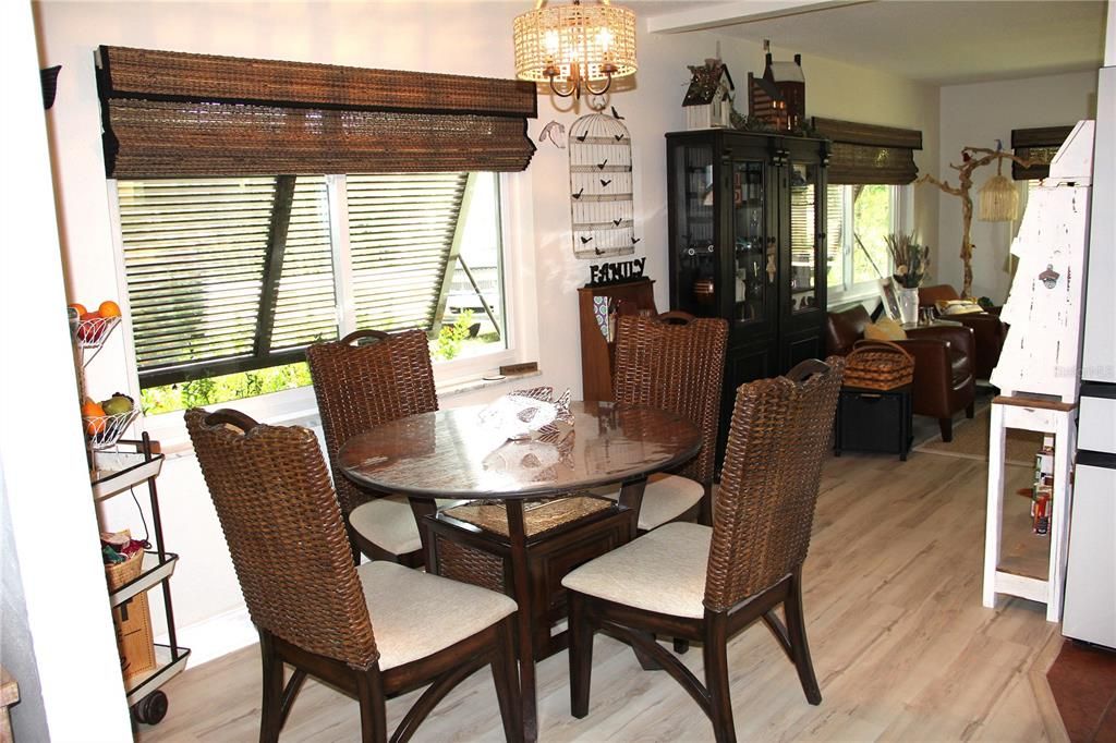 For Sale: $286,900 (3 beds, 2 baths, 1450 Square Feet)