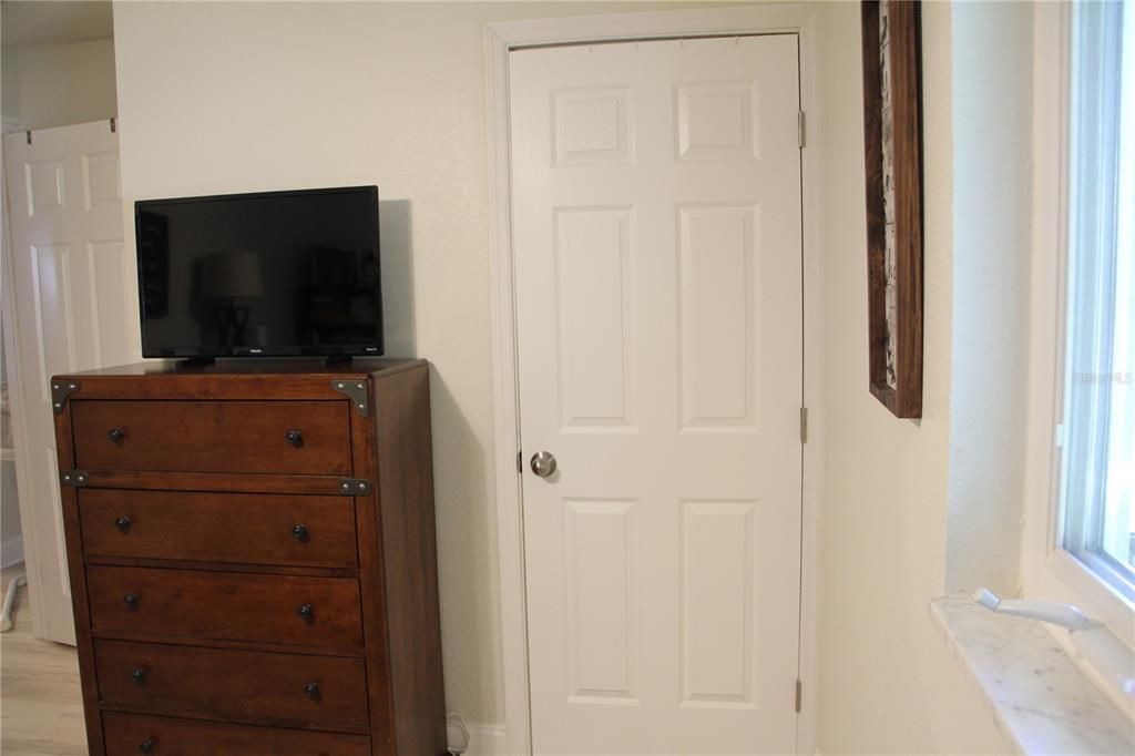 For Sale: $286,900 (3 beds, 2 baths, 1450 Square Feet)