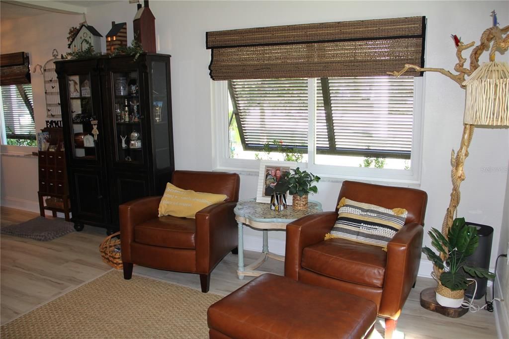 For Sale: $286,900 (3 beds, 2 baths, 1450 Square Feet)