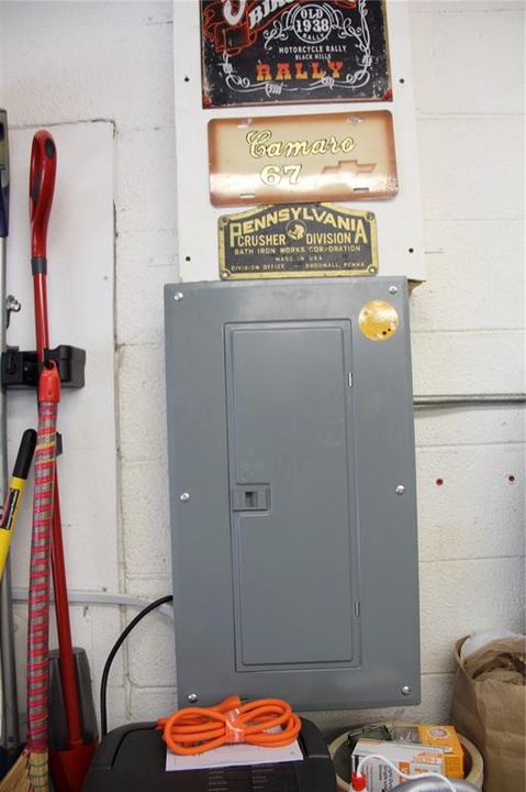 For Sale: $286,900 (3 beds, 2 baths, 1450 Square Feet)