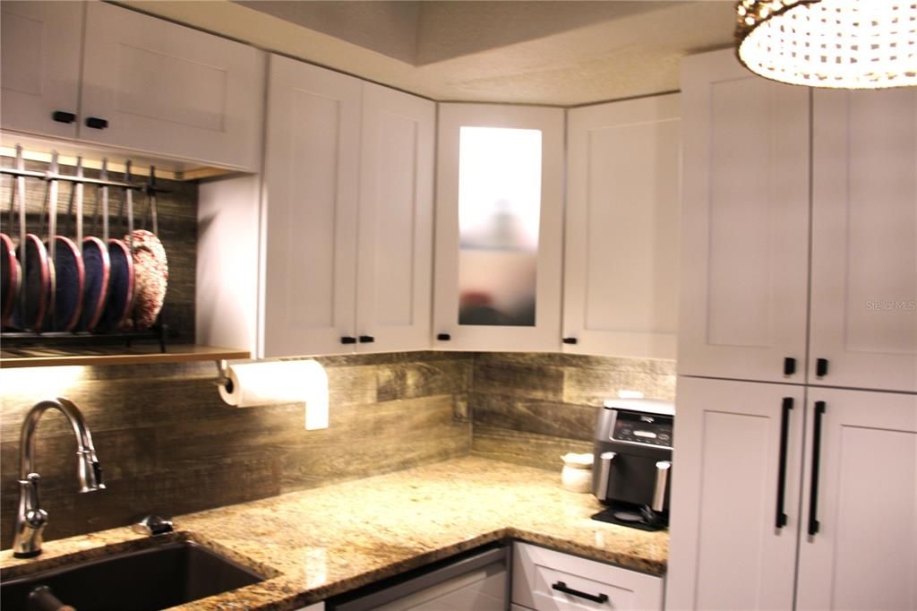 For Sale: $286,900 (3 beds, 2 baths, 1450 Square Feet)