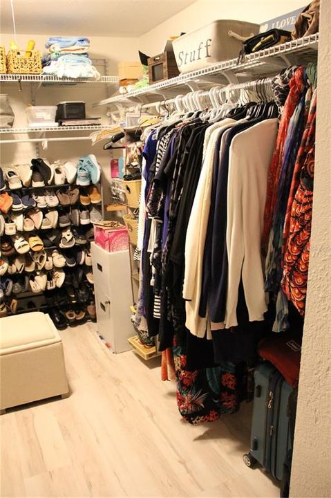 For Sale: $286,900 (3 beds, 2 baths, 1450 Square Feet)