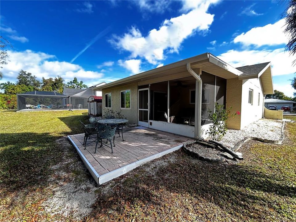 待售: $229,000 (2 贝兹, 2 浴室, 1349 平方英尺)