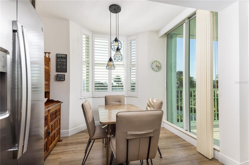 For Sale: $1,275,000 (3 beds, 2 baths, 2369 Square Feet)