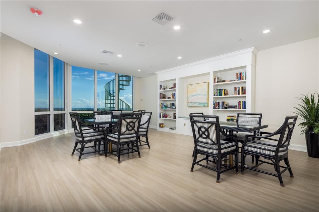 For Sale: $1,275,000 (3 beds, 2 baths, 2369 Square Feet)