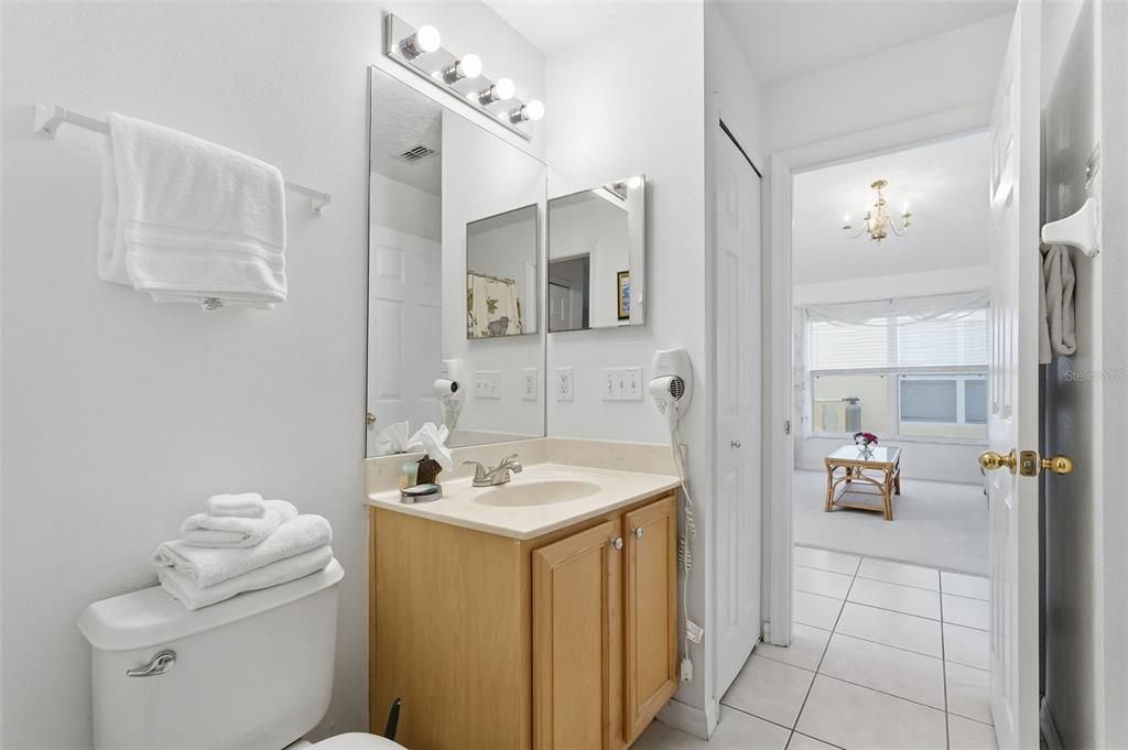 For Sale: $450,000 (5 beds, 3 baths, 1960 Square Feet)