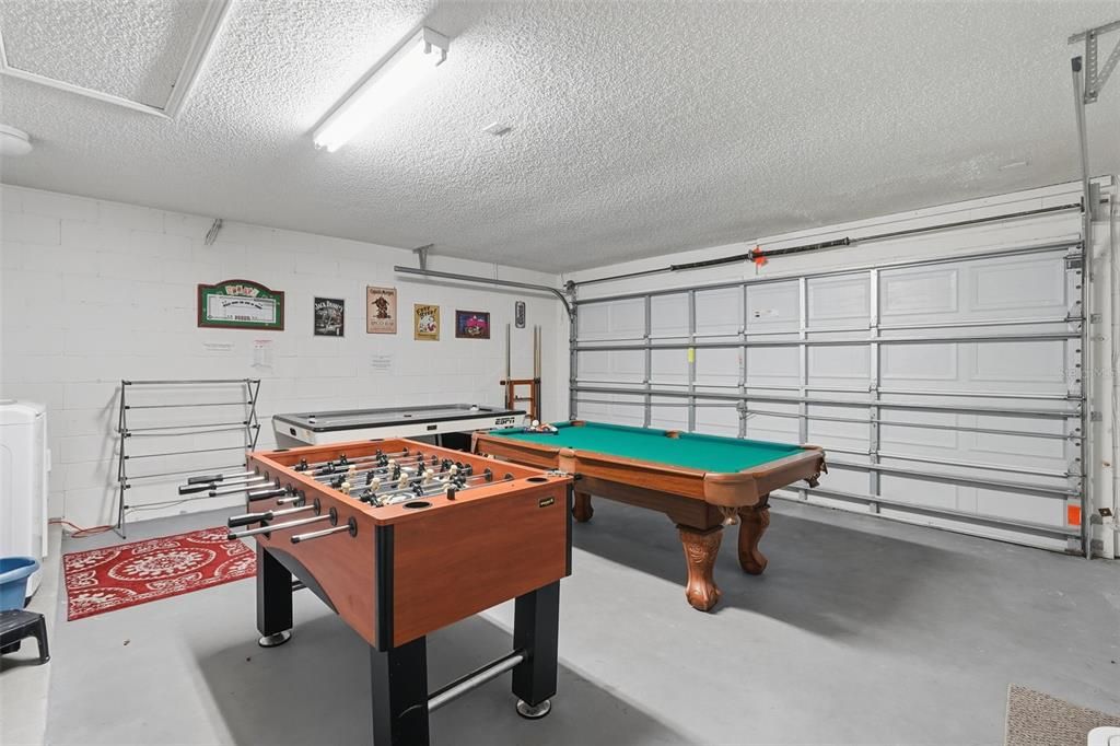 For Sale: $450,000 (5 beds, 3 baths, 1960 Square Feet)