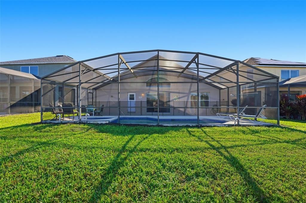 For Sale: $450,000 (5 beds, 3 baths, 1960 Square Feet)