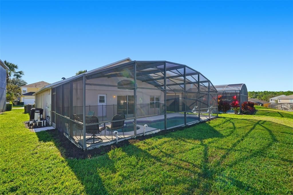 For Sale: $450,000 (5 beds, 3 baths, 1960 Square Feet)